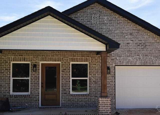 Property at 203 Charleston Dr, Pensacola, FL 32534, 3 beds, 2 baths