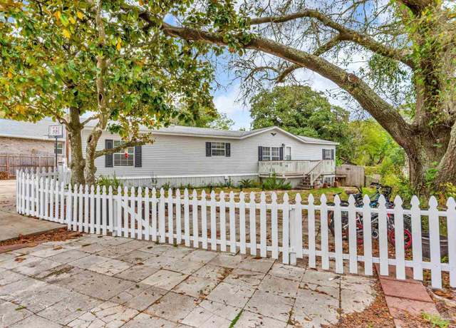 Property at 512 Friendship Rd, Mary Esther, FL 32569, 3 beds, 2 baths