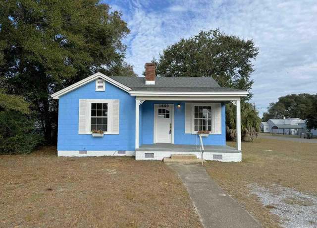 Property at 1400 Wisteria Ave, Pensacola, FL 32507, 2 beds, 1 bath
