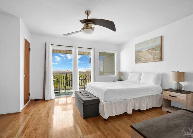 Property at 8522 Gulf Blvd #20, Navarre Beach, FL 32566, 2 beds, 3 baths