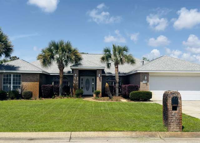 Property at 2215 Seascale Ct, Navarre, FL 32566, 4 beds, 2 baths