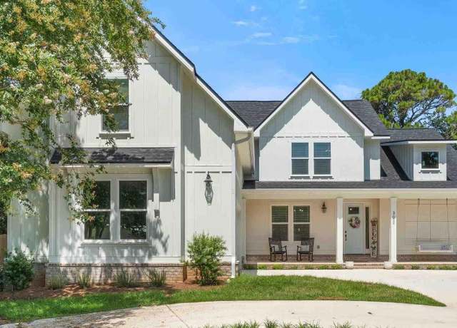 Property at 302 Camelia St, Gulf Breeze, FL 32561, 4 beds, 3.5 baths