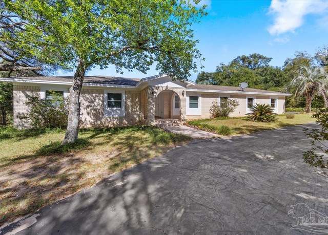 Property at 9940 Mobile Hwy, Pensacola, FL 32526, 3 beds, 2 baths