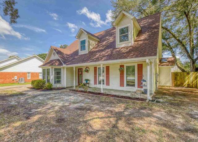 Property at 2702 Silhouette Dr, Cantonment, FL 32533, 3 beds, 2.5 baths