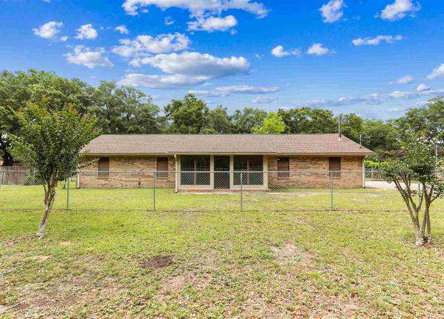 Property at 1920 Cope Ln, Pensacola, FL 32526, 3 beds, 2 baths