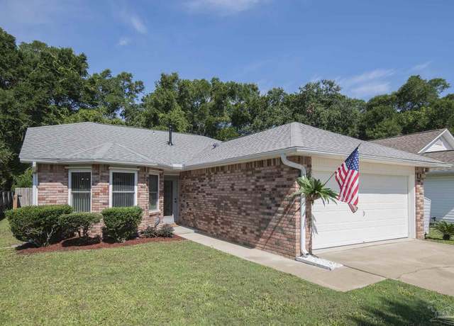 Property at 607 Desert Oak Dr, Pensacola, FL 32514, 3 beds, 2 baths