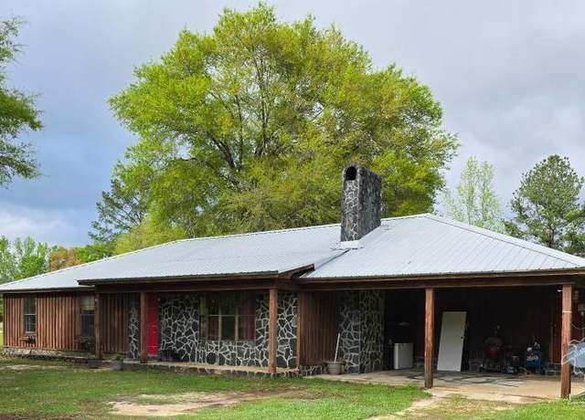 Property at 4940 Dawson Rd, Century, FL 32535, 4 beds, 2 baths