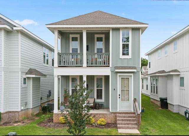 Property at 1550 W Romana St, Pensacola, FL 32502, 4 beds, 2.5 baths