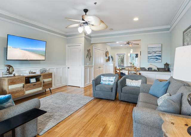 Property at 7227 Sharp Reef Rd #4, Pensacola, FL 32507, 2 beds, 2.5 baths
