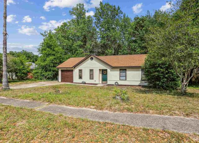 Property at 7722 Coronet Dr, Pensacola, FL 32514, 3 beds, 2 baths