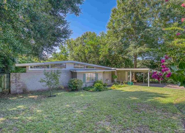 Property at 921 Lagoon Dr, Pensacola, FL 32505, 3 beds, 1.5 baths