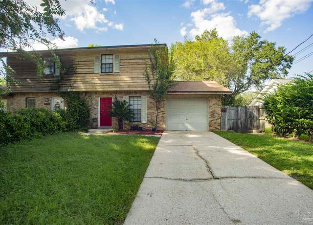 Property at 1026 Peakview Dr, Pensacola, FL 32514, 2 beds, 1.5 baths
