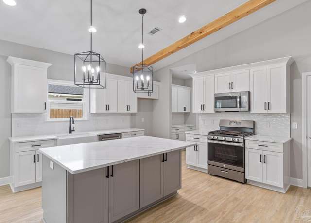 Property at 1414 Madelyn Woods Dr, Pensacola, FL 32506, 3 beds, 2 baths