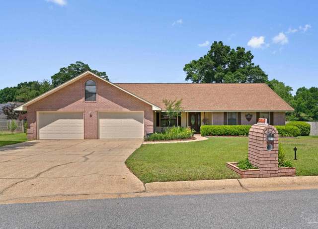 Property at 5816 Forest Ridge Dr, Pensacola, FL 32526, 4 beds, 2.5 baths