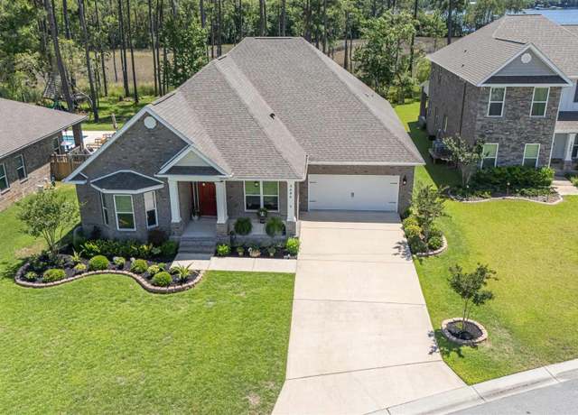 Property at 3486 Turquoise Dr, Navarre, FL 32566, 5 beds, 3 baths