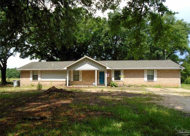 Property at 7067 Pine Blossom Rd, Milton, FL 32570, 4 beds, 3 baths