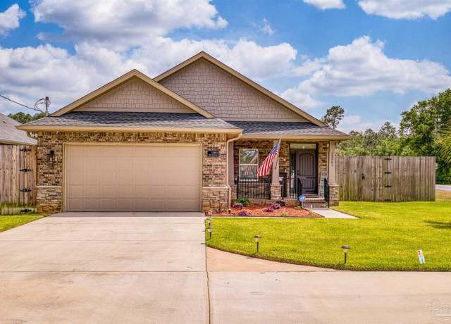Property at 12561 Lillian Hwy, Pensacola, FL 32506, 3 beds, 2.5 baths