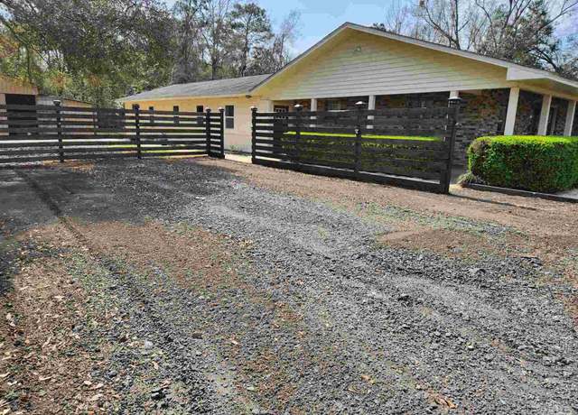 Property at 3111 Zepp Ln, Pace, FL 32571, 6 beds, 4 baths