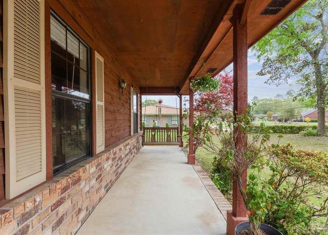 Property at 3522 Sweet Bay Dr, Pace, FL 32571, 4 beds, 2 baths