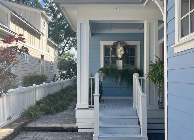 Property at 16 Duncan Ave, Gulf Breeze, FL 32561, 4 beds, 2.5 baths