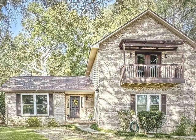 Property at 6551 Scenic Hwy, Pensacola, FL 32504, 3 beds, 2.5 baths