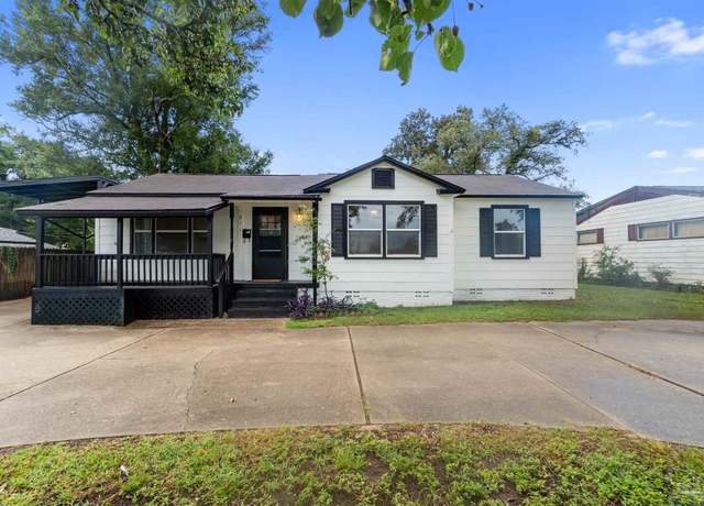 Property at 211 W Sunset Ave, Pensacola, FL 32507, 3 beds, 1 bath