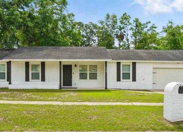 Property at 4248 Seaport Rd, Pace, FL 32571, 4 beds, 2 baths