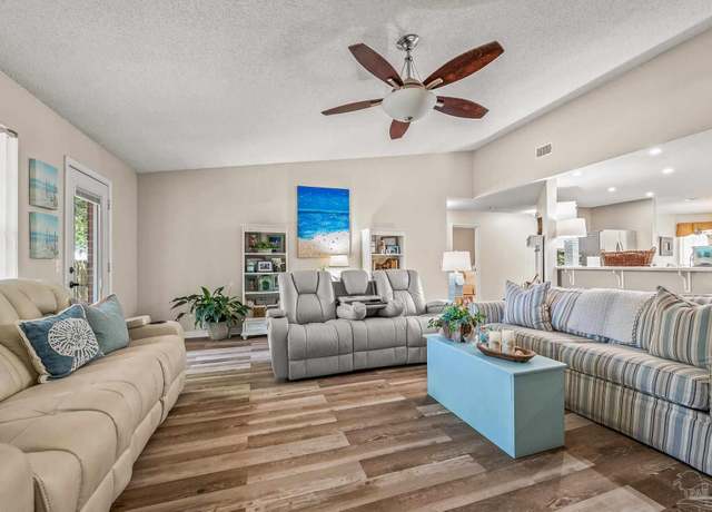 Property at 4623 Hamilton Bridge Rd, Pace, FL 32571, 4 beds, 2 baths