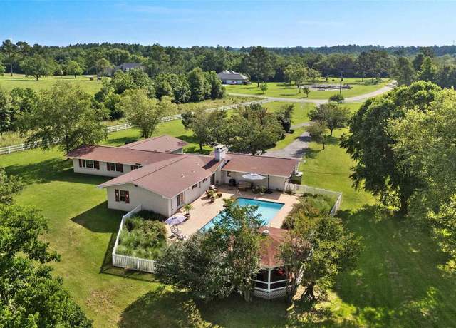 Property at 605 Meander Ln, Cantonment, FL 32533, 4 beds, 3 baths