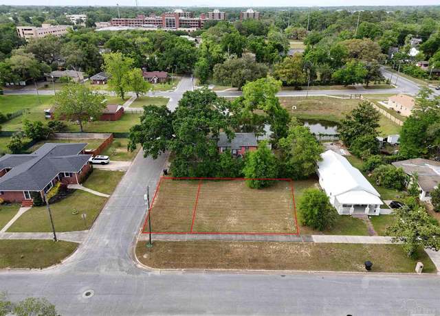 Property at 900 & 914 W Lloyd St, Pensacola, FL 32501