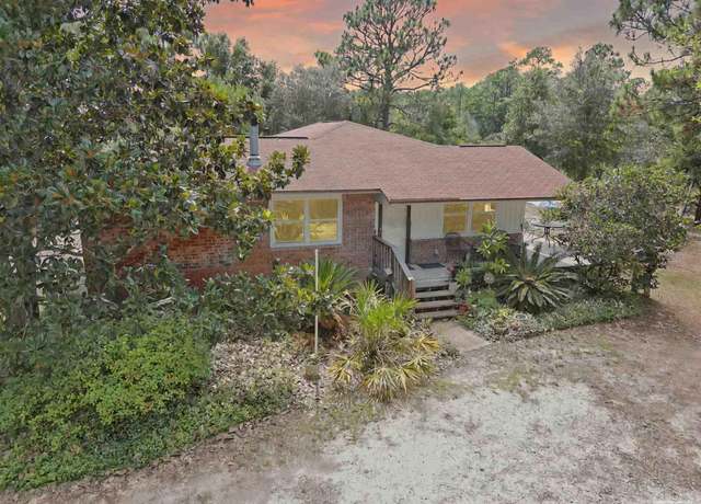 Property at 2153 Bergren Rd, Gulf Breeze, FL 32563, 3 beds, 2 baths