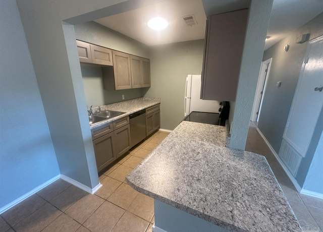 Property at 2300 W Michigan Ave #8, Pensacola, FL 32526, 2 beds, 2 baths