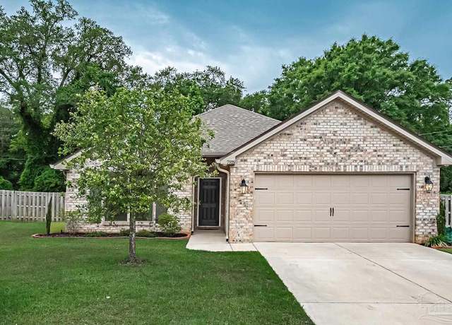 Property at 7929 Huntington Creek Ln, Pensacola, FL 32526, 4 beds, 3 baths