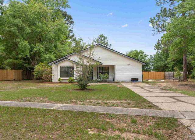Property at 426 Brown Pl, Crestview, FL 32539, 3 beds, 2 baths