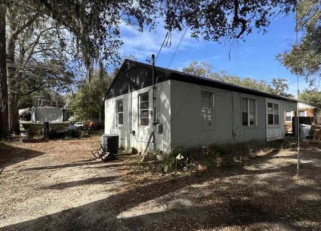 Property at 5233 Admiral Halsey Rd, Milton, FL 32583, 2 beds, 1 bath