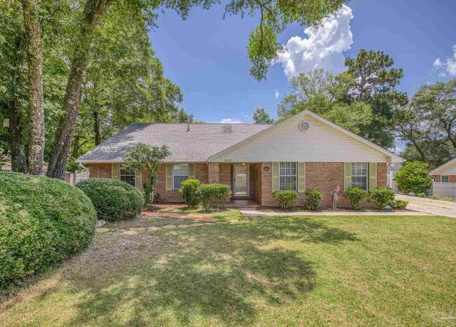 Property at 5577 Shadow Grove Blvd, Pensacola, FL 32526, 3 beds, 2 baths