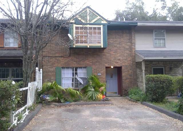 Property at 730 N Fairfield Dr, Pensacola, FL 32506, 3 beds, 1.5 baths