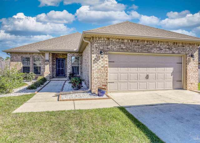 Property at 422 Chickadee St, Crestview, FL 32539, 4 beds, 2 baths
