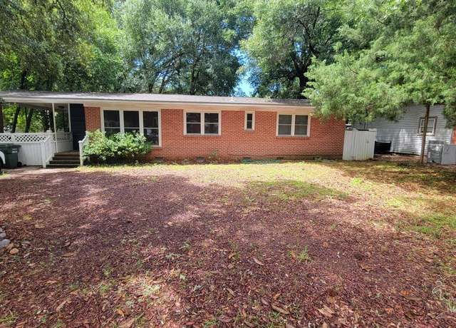 Property at 6611 Lee St, Milton, FL 32570, 3 beds, 2 baths