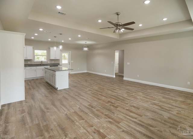 Property at 7840 Chetwood Dr, Milton, FL 32570, 3 beds, 2 baths