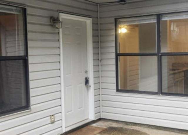 Property at 2301 W Michigan Ave #20, Pensacola, FL 32526, 2 beds, 2.5 baths