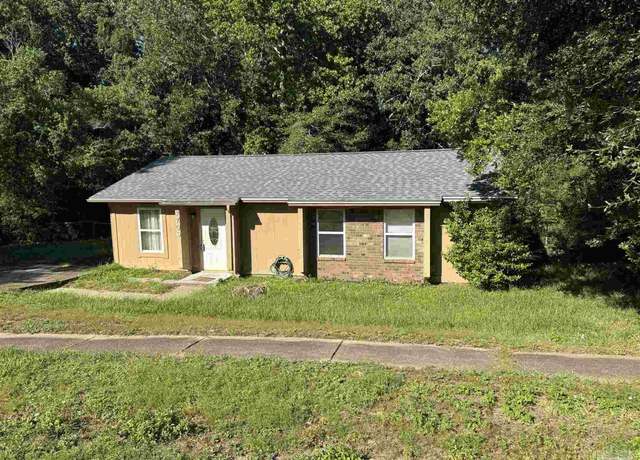 Property at 7709 Dartmoor Dr, Pensacola, FL 32514, 3 beds, 1.5 baths