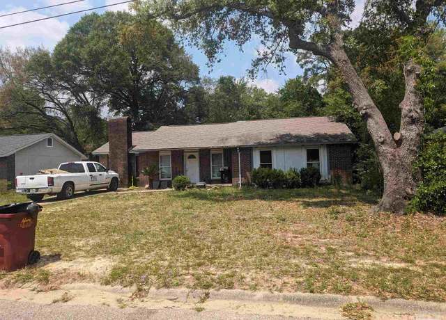 Property at 6530 Julia Dr, Milton, FL 32570, 4 beds, 2 baths