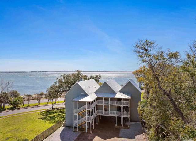 Property at 534 E Zaragoza St #7, Pensacola, FL 32502, 2 beds, 2 baths