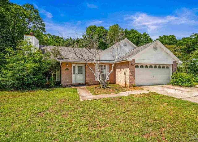 Property at 5773 Hermitage Cir, Milton, FL 32570, 3 beds, 2 baths
