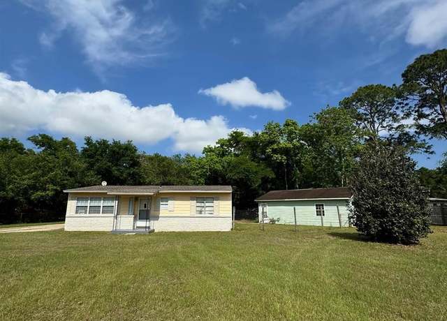 Property at 1004 New Mexico Dr, Pensacola, FL 32505, 3 beds, 1 bath