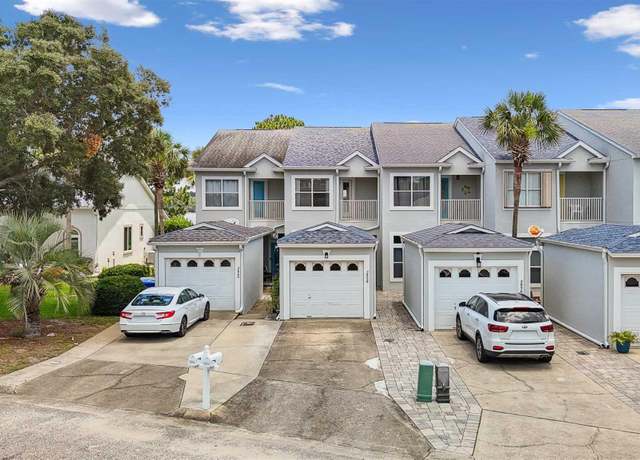 Property at 2858 Boat Club Ln, Navarre, FL 32566, 3 beds, 3 baths