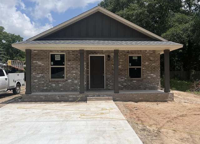 Property at 6280 Long St, Milton, FL 32570, 3 beds, 2 baths