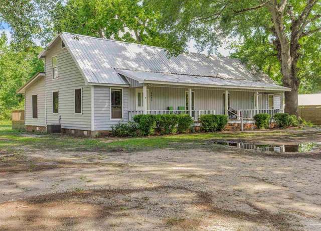 Property at 406 W Magnolia St, Bay Minette, AL 36507, 8 beds, 4 baths