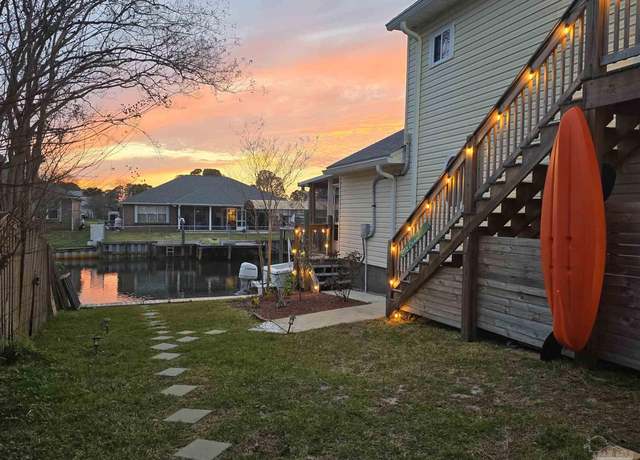Property at 1613 College Pkwy, Gulf Breeze, FL 32563, 3 beds, 3 baths